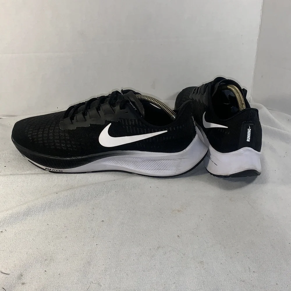 Nike Men’s Air Zoom Pegasus 37 Black/White Trainers